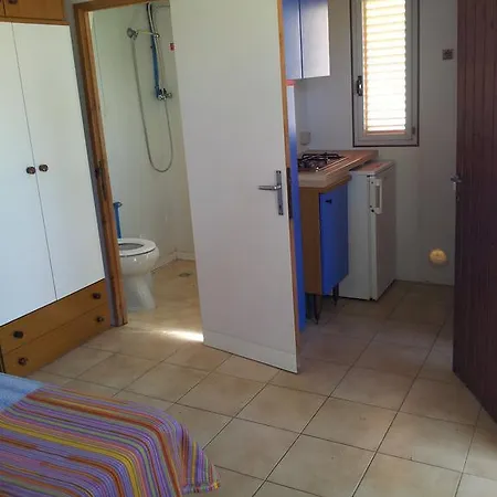 Johnny Kompleks wypoczynkowy *